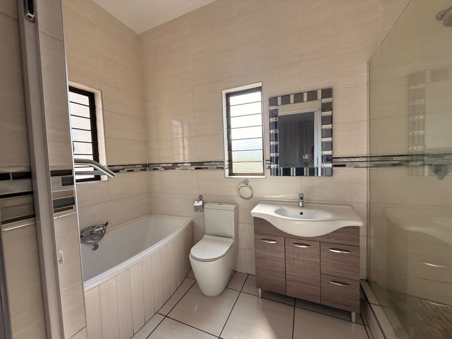 3 Bedroom Property for Sale in Geelhoutpark North West